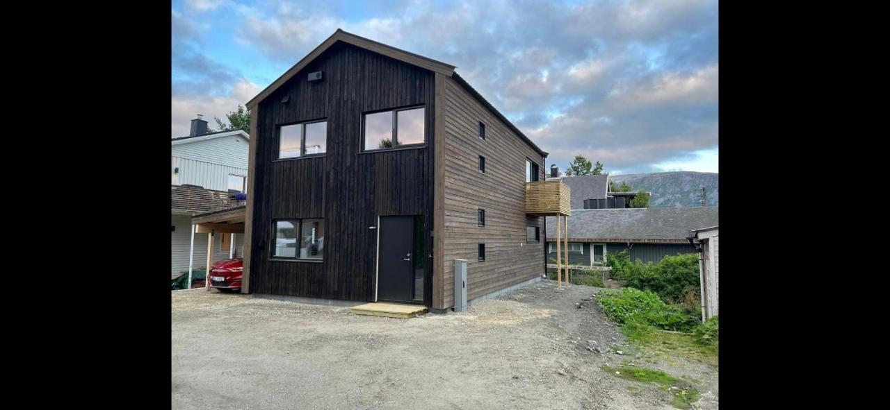 Tromso Central Guest House With Parking Buitenkant foto