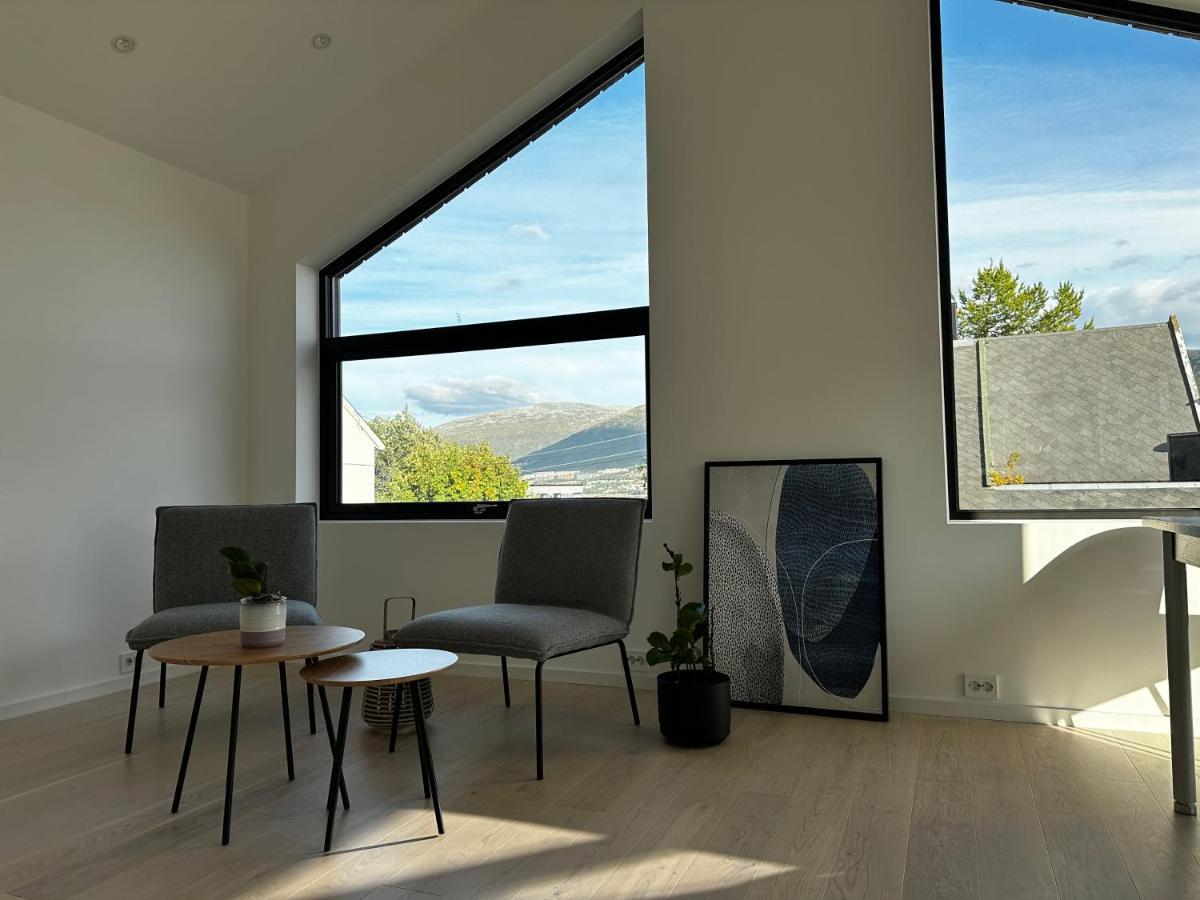 Tromso Central Guest House With Parking Buitenkant foto